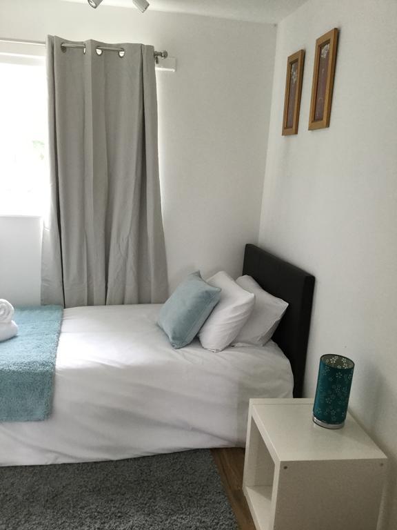 4 Bed House Next To Basildon Town Centre Villa Exterior foto