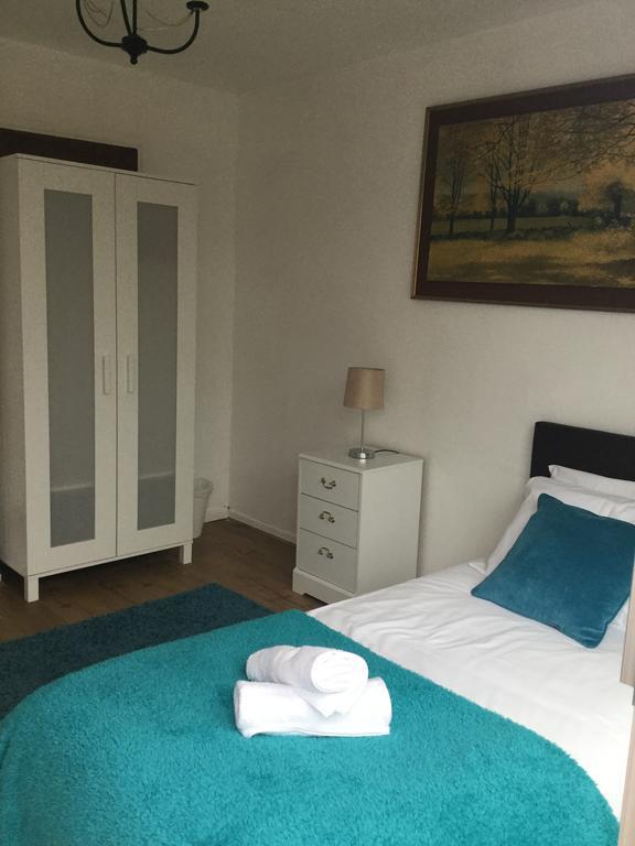 4 Bed House Next To Basildon Town Centre Villa Exterior foto