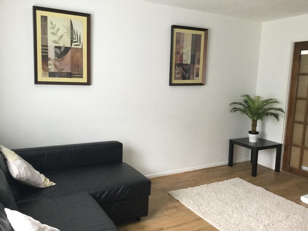 4 Bed House Next To Basildon Town Centre Villa Exterior foto