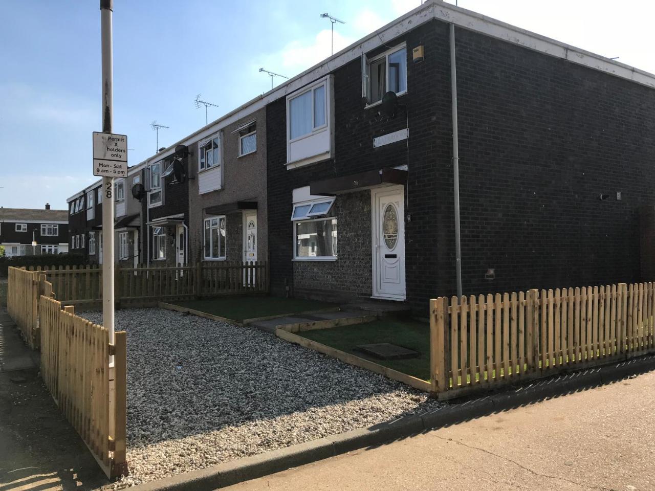 4 Bed House Next To Basildon Town Centre Villa Exterior foto